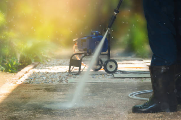 Best Playground Equipment Cleaning  in Deerfield, WI